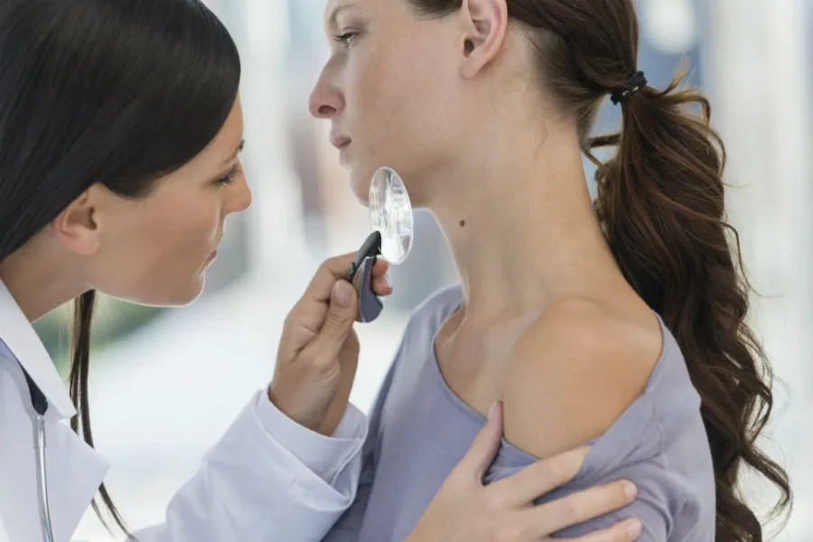 Why Choose a Skin Specialist Doctor in Dubai?